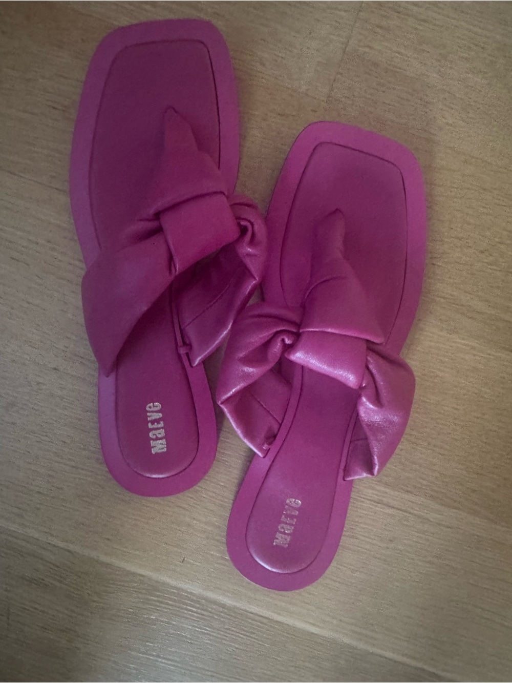 Maeve Fuchsia Knotted Slide Sandals